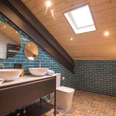 Blossom Sierra Nevada